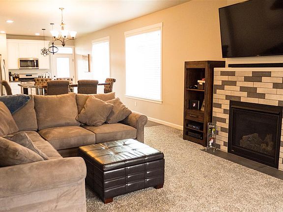 2nd image of 4453 Corvina St