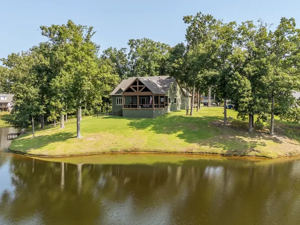 653 Pine St, Adamsville, TN 38310
