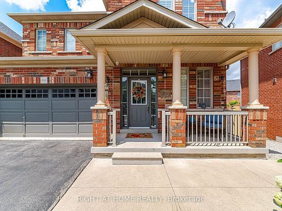 4th image of 406 Chandler Cres
