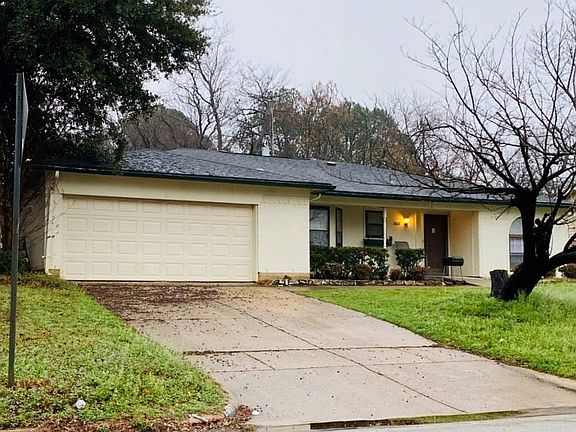 3rd image of 2607 Hilldale Blvd