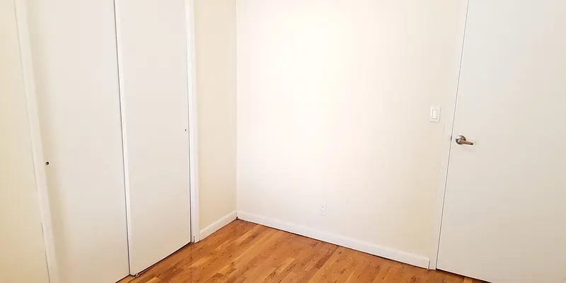 Rented by City Express Realty & Management Corp | media 14