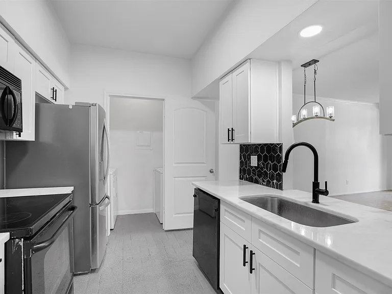 2475 Underwood St #180 — Photo 9