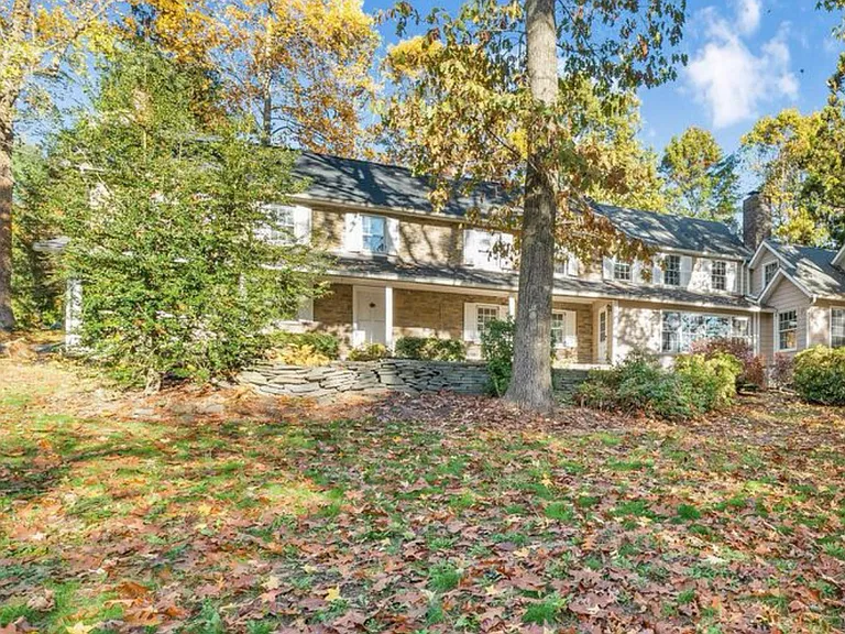 1323 Deer Run Rd — Photo 1