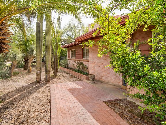 5th image of 3804 E Calle De Soto
