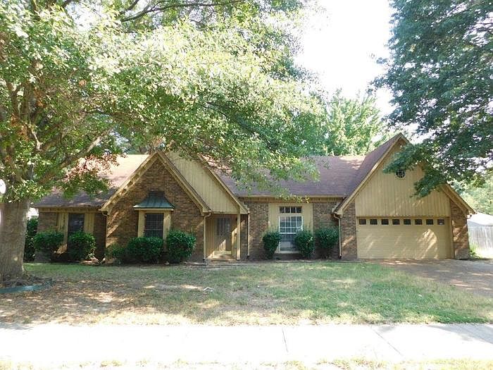 1st image of 7456 Germanshire Ln