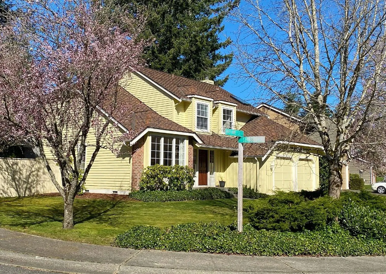 4Bd/2.5Ba Sammamish Home — Photo 1