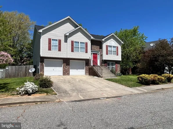 22214 Valleyview Dr, Great Mills, MD 20634