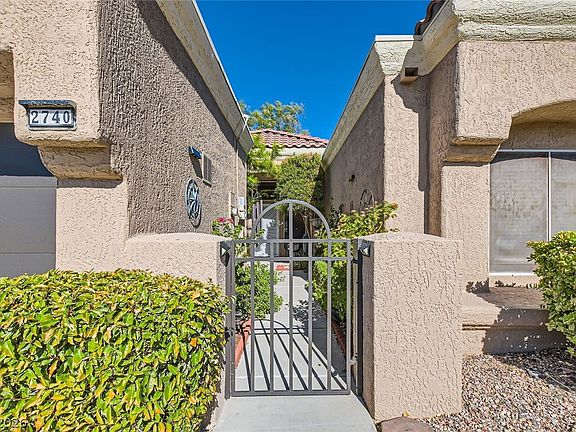 4th image of 2740 Desert Crystal Dr #0