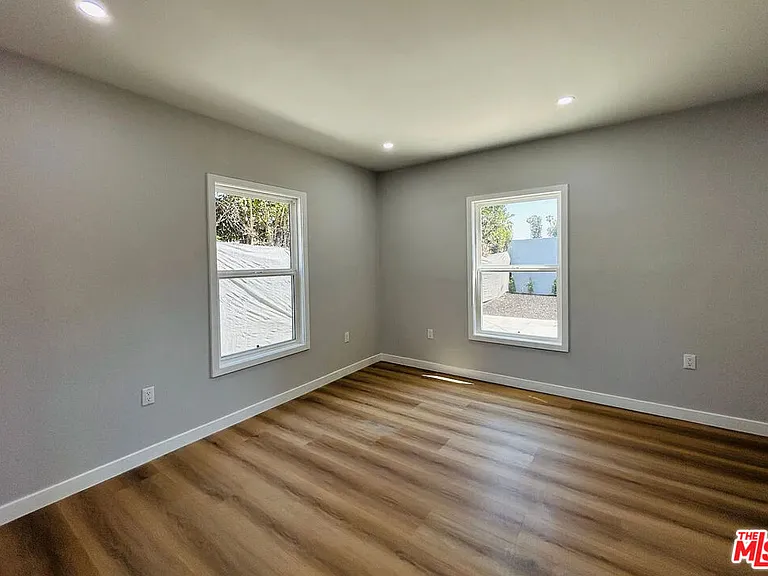 14726 Friar St — Photo 14