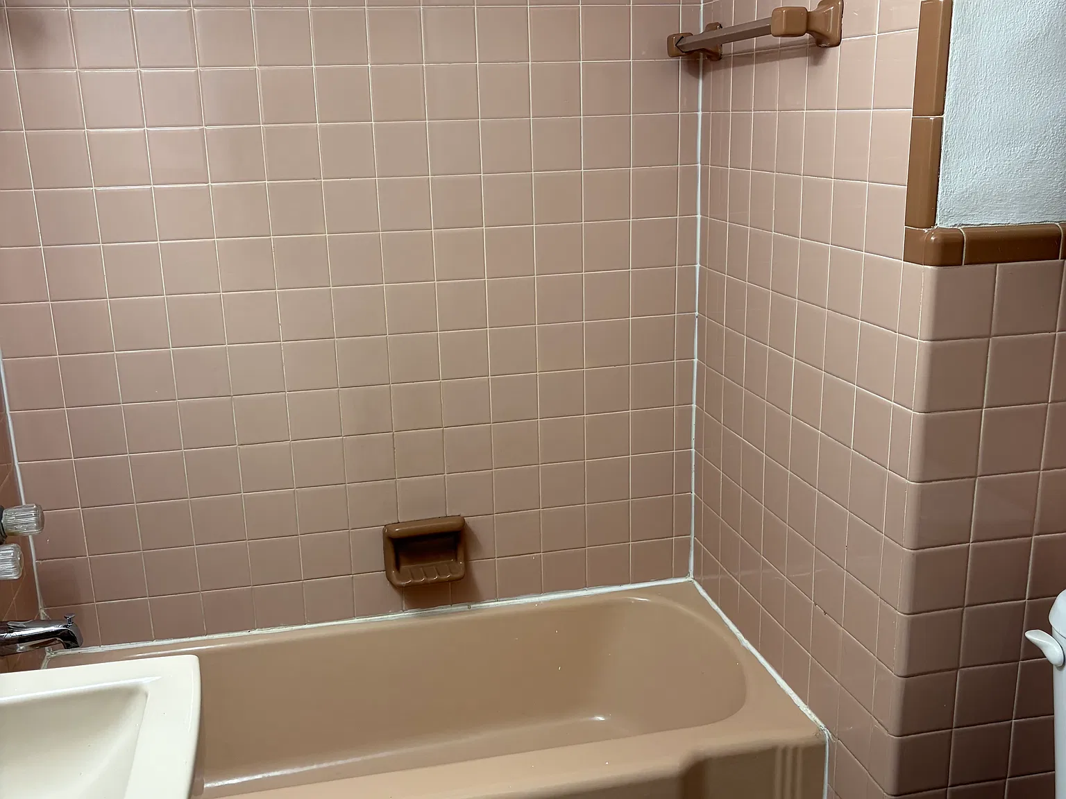 2 bed, $825 — Photo 2