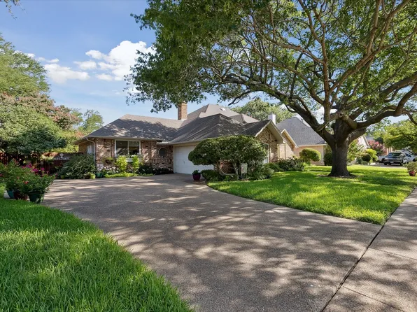 9952 Wandering Way St, Fort Worth, TX 76126