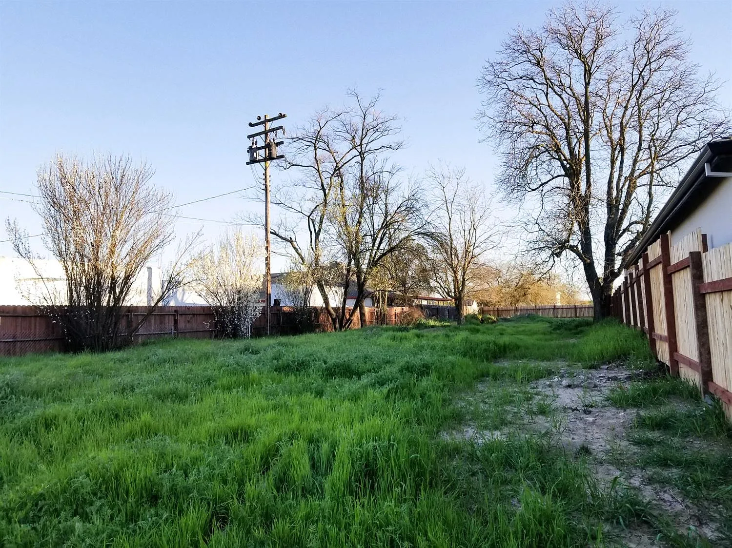 190 Morrison Ave photo 1