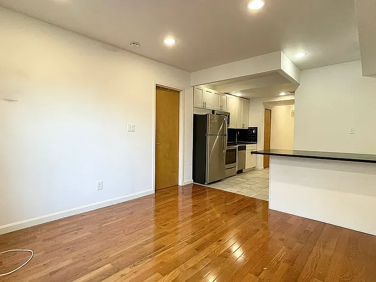 369 W 126th St #3 — Photo 9