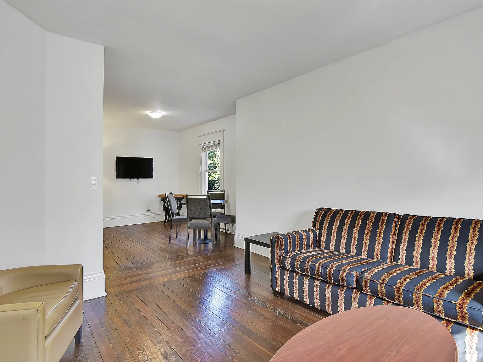 1517 Comox St — Photo 1