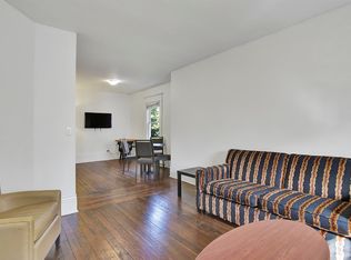 1517 Comox St #2, Vancouver, BC V6G 1P3