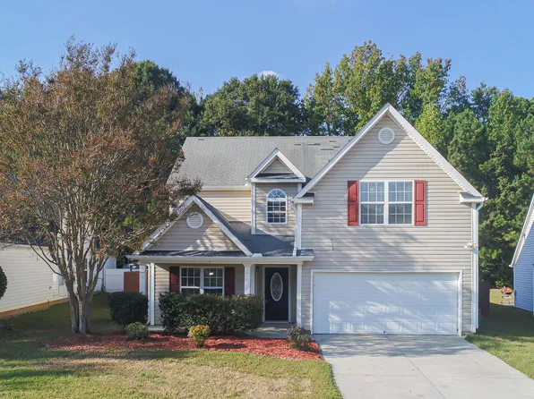 281 Shadowbrooke Dr, Loganville, GA 30052