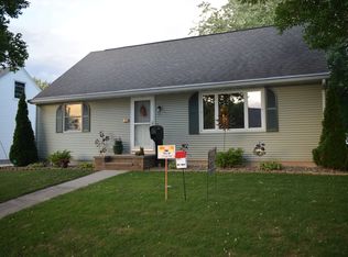 439 S Wilbur St, Kimberly, WI 54136