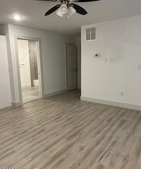 4001 Preston Hwy — Photo 3