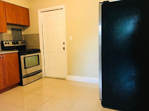 4th image of 5547 NW 3rd Ave #1
