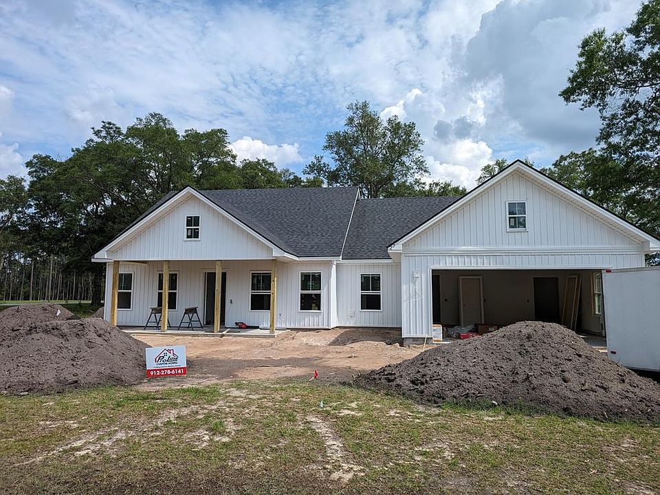 1st image of 27 Tree Top Ln