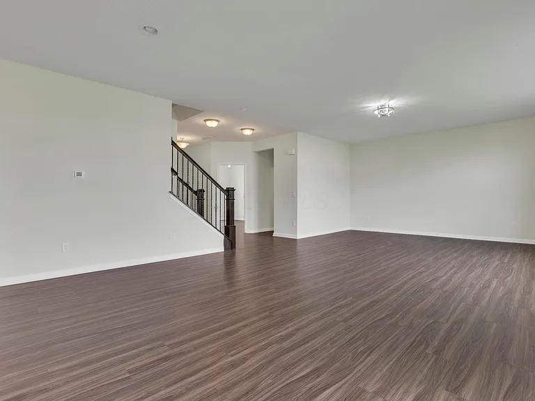 241 Sunstone Ln — Photo 13