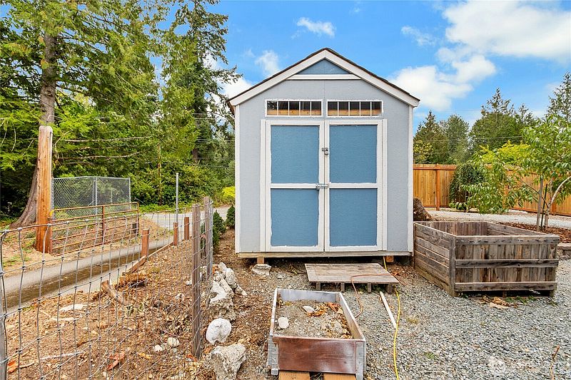 5th image of 18665 196th Avenue SE