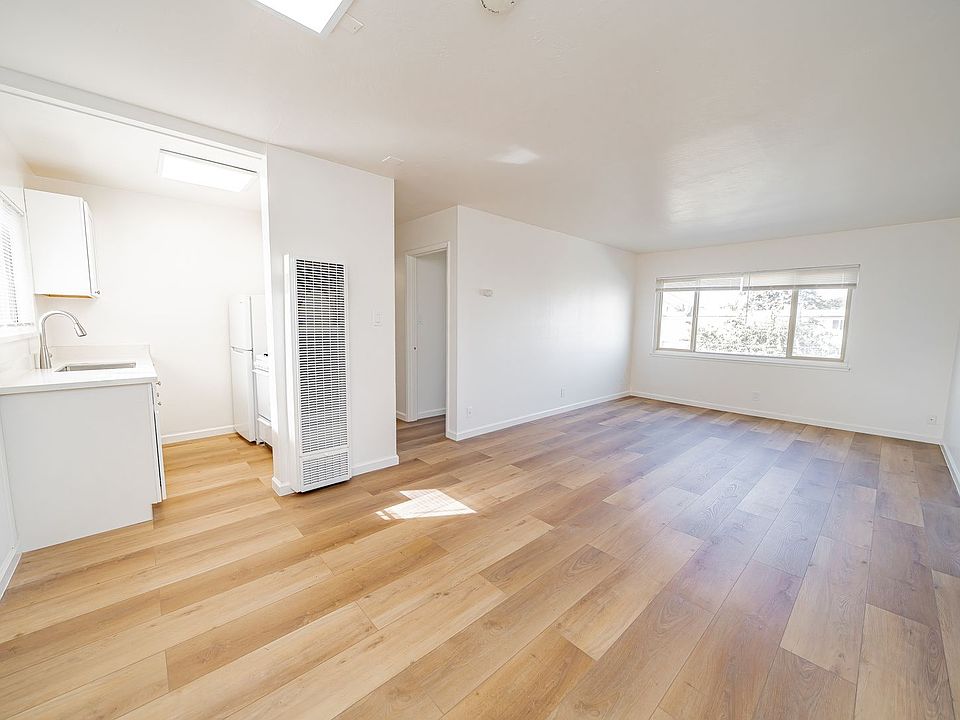 1st image of 1640 5th Ave #16