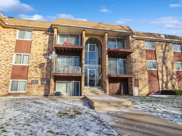 1025 Higgins Quarter Dr #211, Hoffman Estates, IL 60169
