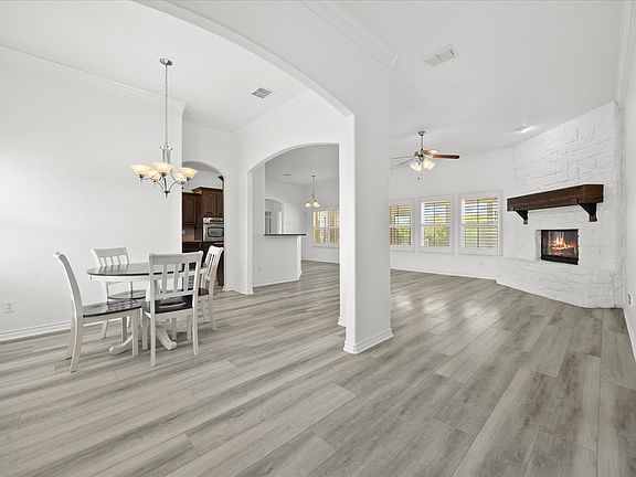 5th image of 528 Hubbard Cir