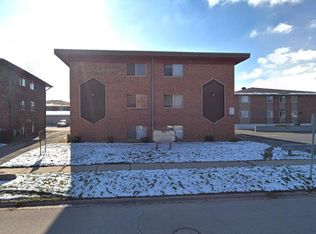 2050 Lilac Ln #G2, Aurora, IL 60506