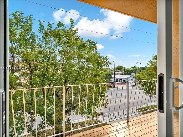 6200 W Flagler St #301 — Photo 10