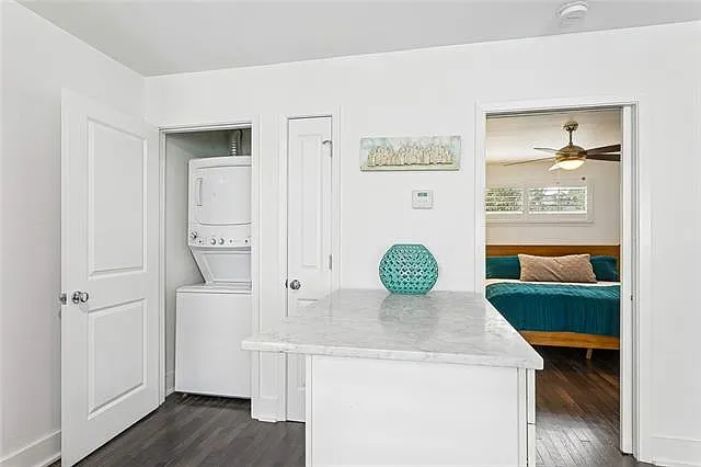 2833 Saint Charles Ave — Photo 10