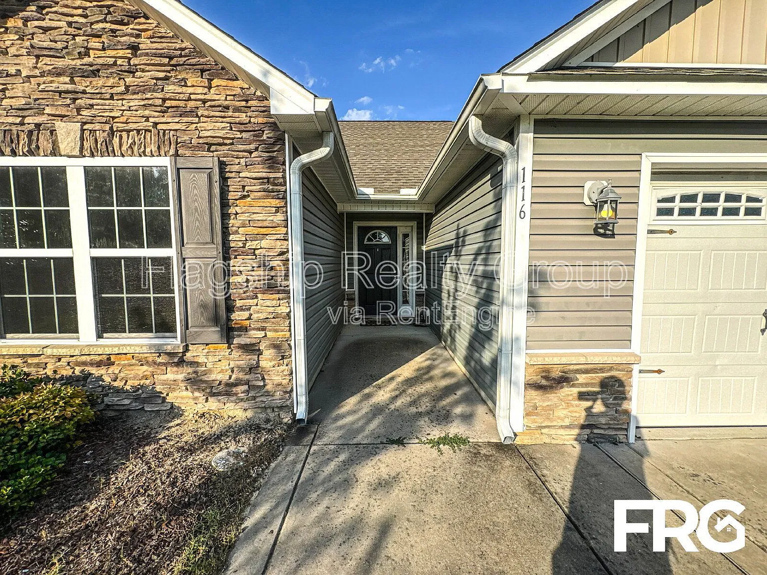 3 bed, 2.0 bath, 1574 sqft, $1,850 — Photo 3