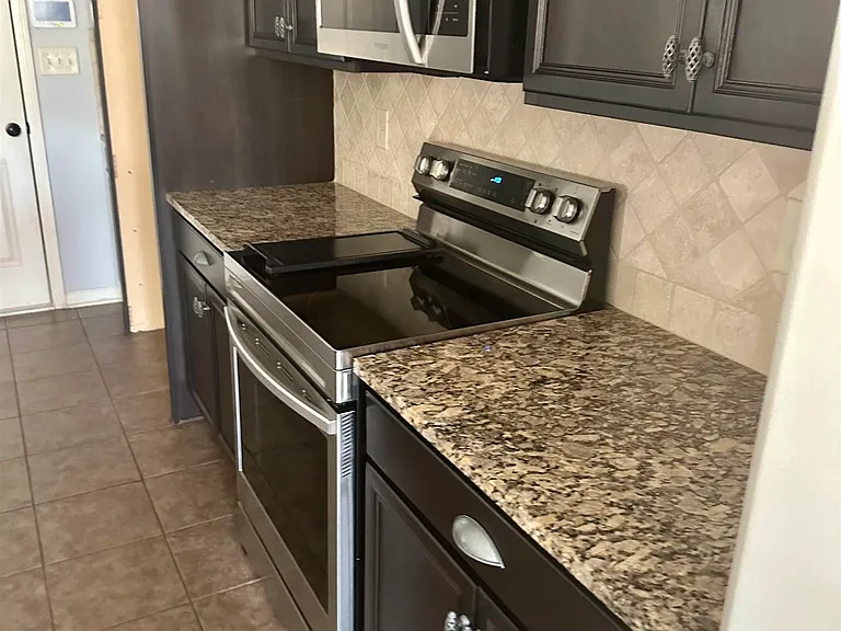121 Hawks Tail Dr — Photo 13