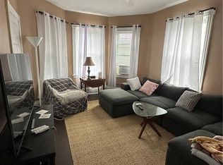 29 Prospect St #3, Bristol, RI 02809