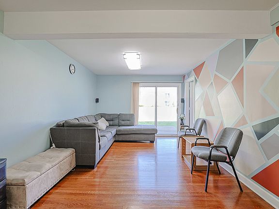 3rd image of 9575 Terrace Pl APT 1F