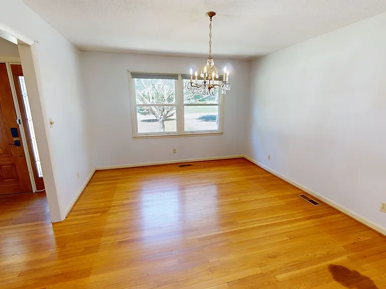 5904 Weatherford Rd — Photo 7