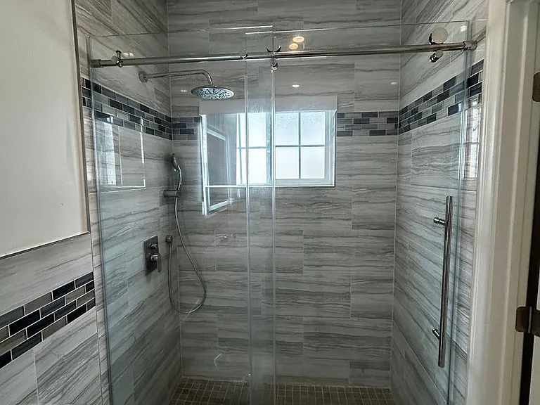 306 N Pine St #1/2 — Photo 11