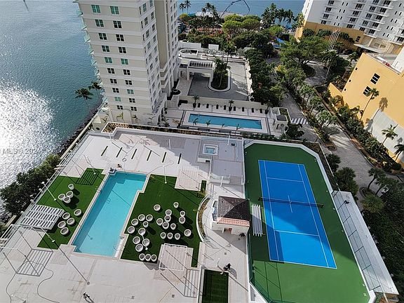 3rd image of 770 Claughton Island Dr APT 1910