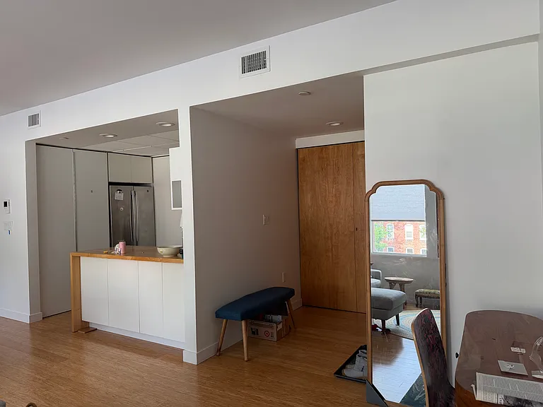 719 Washington St #202 — Photo 5