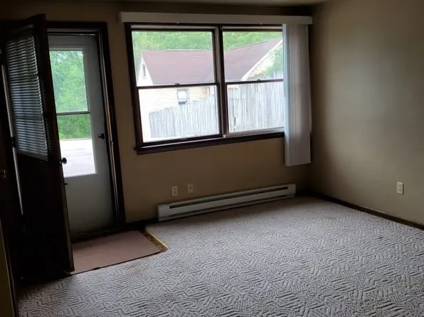 233 Ritchie Ave APT 6, Weirton, WV 26062