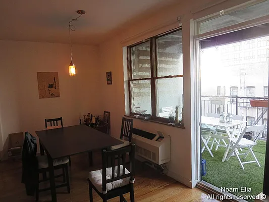 Rented by Noam T Elia, LREB | media 3