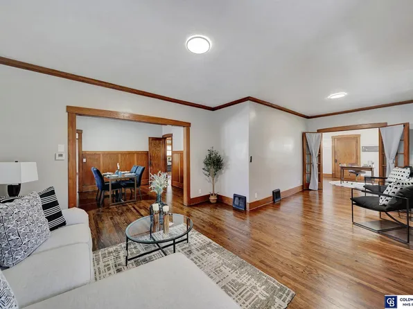3214 R St, Lincoln, NE 68503