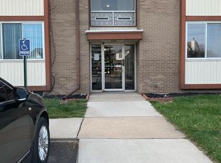 3911 Fort St APT 109, Trenton, MI 48183