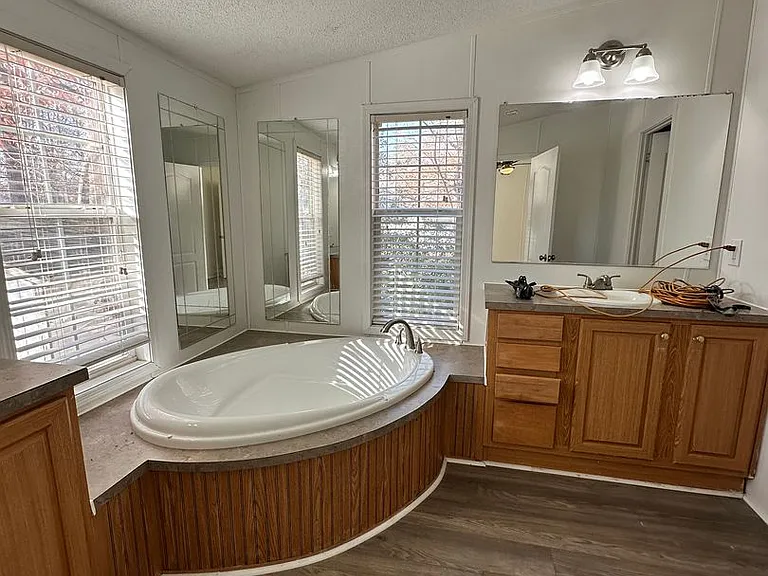 261 Burnetts Way — Photo 9
