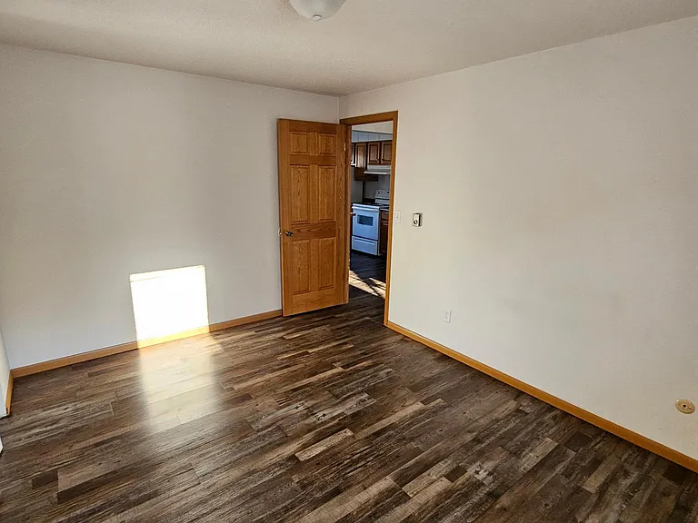 1260 Oakview Dr #1 — Photo 15