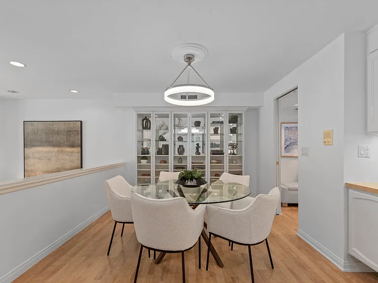 9501 W Olympic Blvd — Photo 19