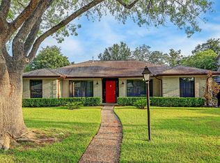 10831 Olympia Dr, Houston, TX 77042
