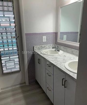 5th image of 1820 SW 98th Ct