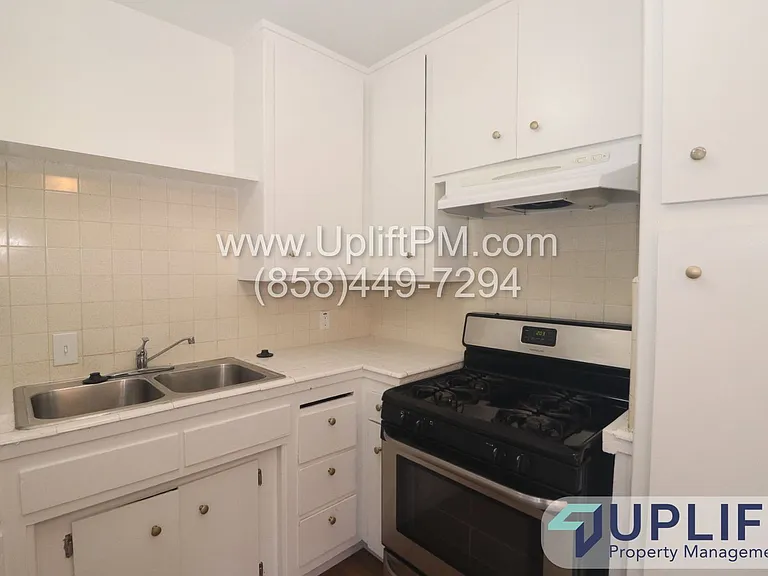 3434 Monroe St #3 — Photo 6
